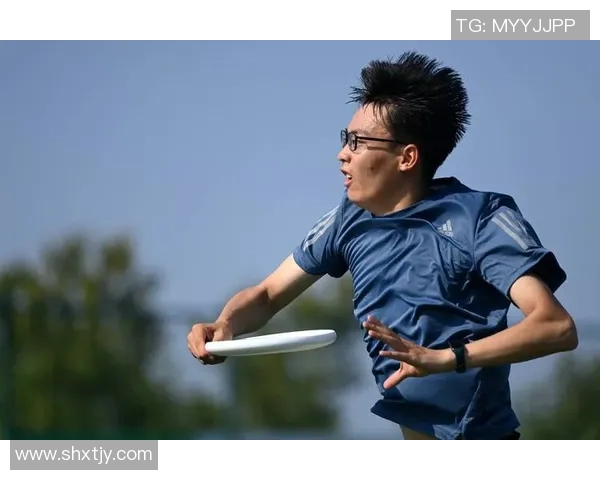 广州飞盘队的耐力挑战与训练探索聚焦飞盘运动的未来发展