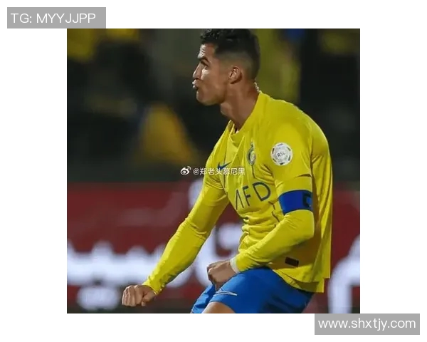 足球明星如何用胜利手势传递激情与信念的背后故事