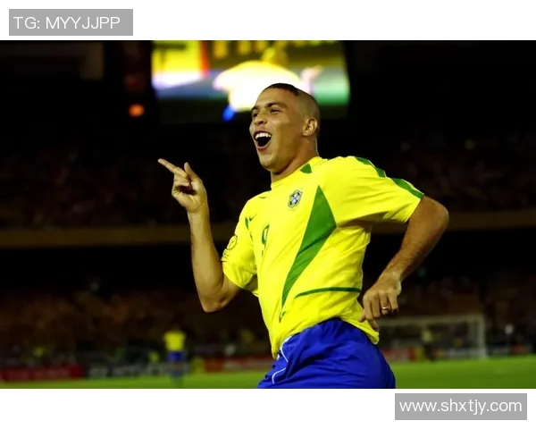 足球明星进球后的庆祝手势解析与背后故事分享