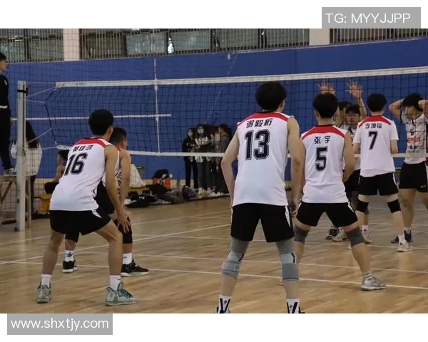 南京足球队在全国团队协作排行榜中荣获第七名展现出色团队精神与实力 南京足球队在全国团队协作排行榜中荣获第七名展现出色团队精神与实力